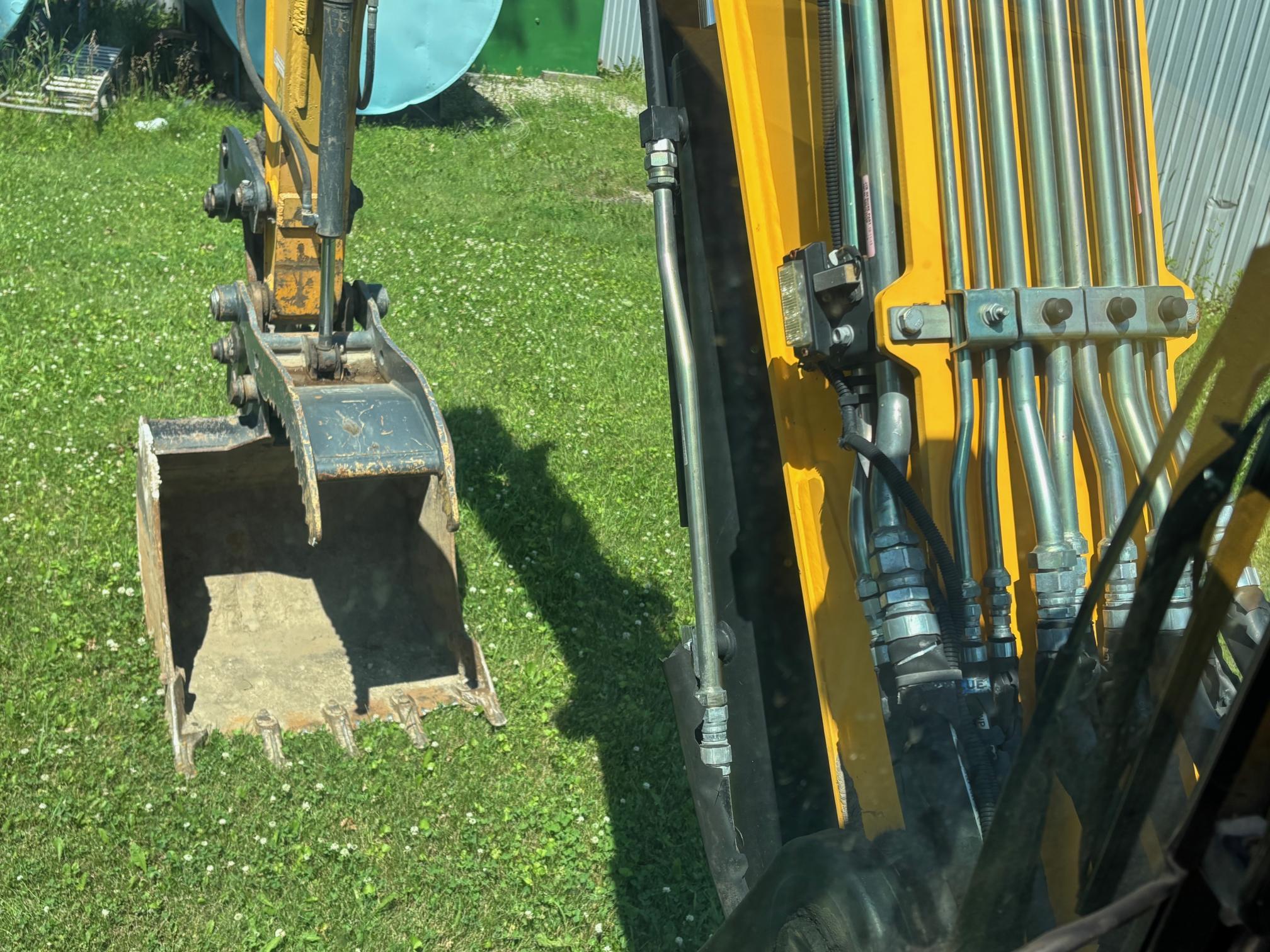 2014 JCB 85Z-1 - Image 30